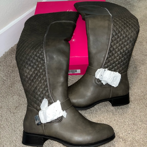 Flat Boot - Picture 6 of 7